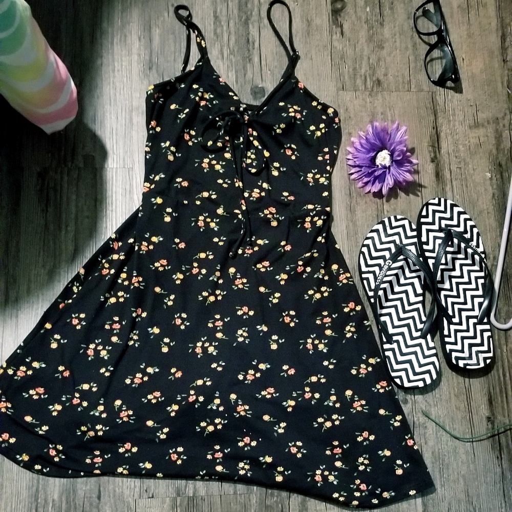 BLACK FLORAL SUNDRESS XS/S